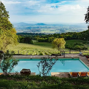 Vakantieboerderij Valdonica Winery Fine Dine & Wine, Sassofortino